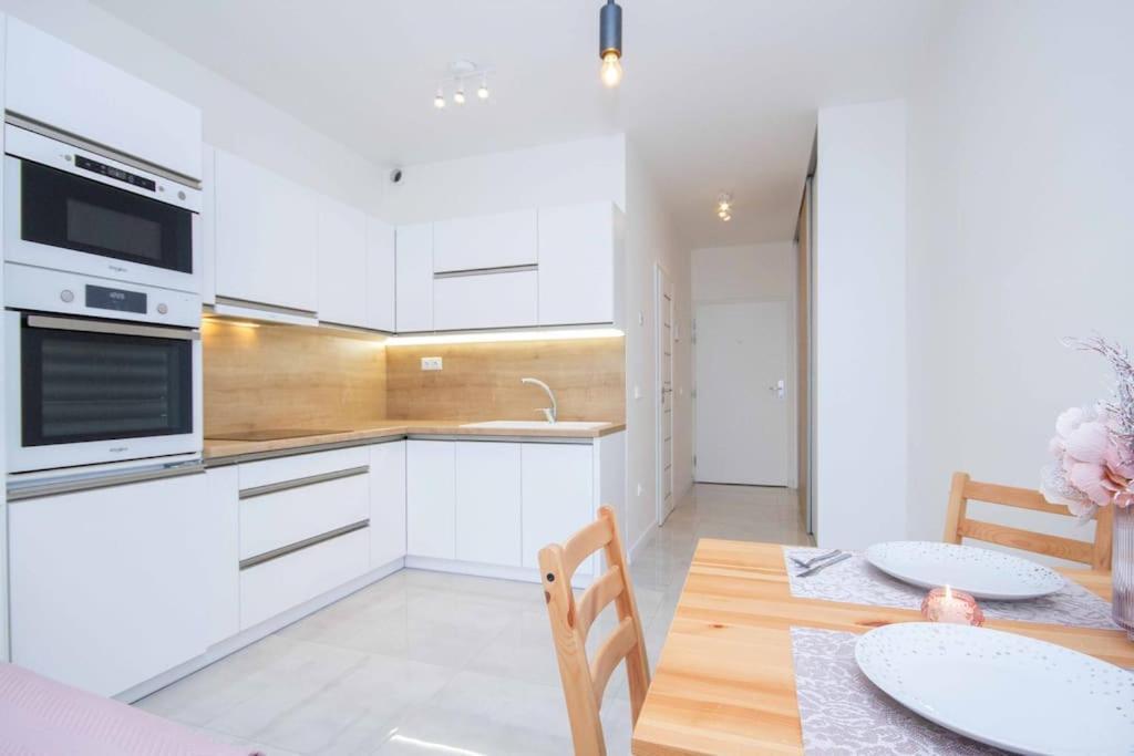 Apartment In Bratislava With Free Parking Exterior foto